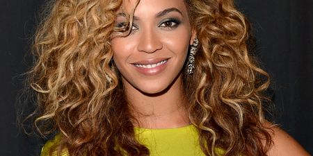 Beyoncé Shows Off Some Homely-Looking Holiday Pics