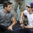 One D’s Niall and Liam Play Spontaneous Free Gig as Harry Leaves Club with a Girl
