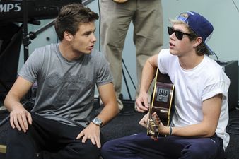 One D’s Niall and Liam Play Spontaneous Free Gig as Harry Leaves Club with a Girl