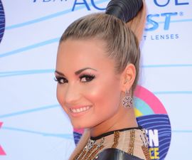 Demi Lovato Admits Her Pre-MTV VMA Stage Fright Cure