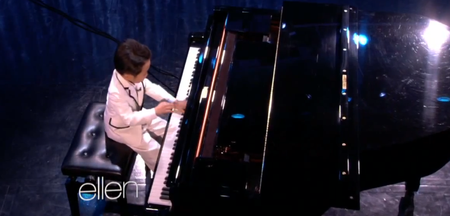 VIDEO: Six Year Old Pianist Dazzles Ellen Degeneres