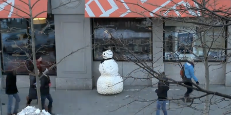 Frosty Just Got Freaky and Very Funny – Scary Snowman Startles Passersby