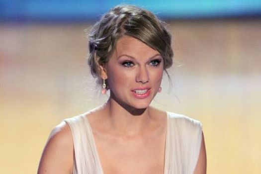 Sex Tape Scandal Taylor Swifts Publicist Shocks Us Journalists Herie 