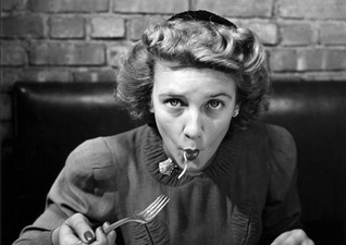 More Mojo From Your Munch: The Low-Calorie Snacks To Beat The Slump