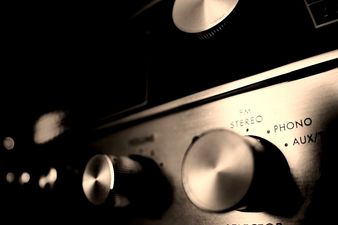 Tuning In… The Latest Listenership Losses And Gains For Ireland’s Biggest Radio Stations Revealed