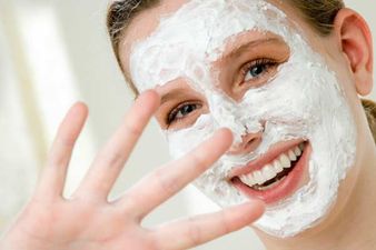 Coffee on Thighs, Beer on Hair and Strawberries on Freckles – 50 Weird Beauty Rituals Women Trust