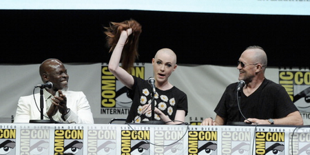 Actress Whips off Wig to Show New Bald ‘Do