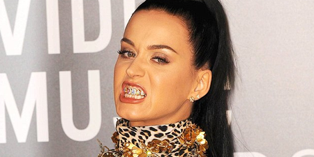 Very Bling: Katy Perry Roars On The Red Carpet
