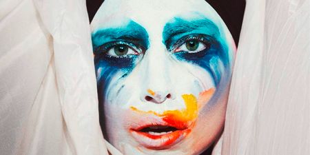 VIDEO – Lady Gaga Video For “Applause” Debuts Online