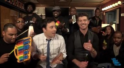 VIDEO – Jimmy Fallon, Robin Thicke And The Roots Perform Blurred Lines With Toy Instruments