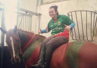 PICTURE: Girls Paint Horse For All Ireland Final