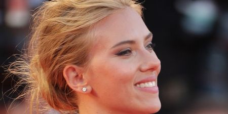 She IS Engaged – Scarlett To Wed For Second Time