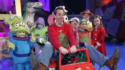 ‘Middle Child Syndrum’ – Boy Emails Tubs Asking To Co-Host Late Late Toy Show