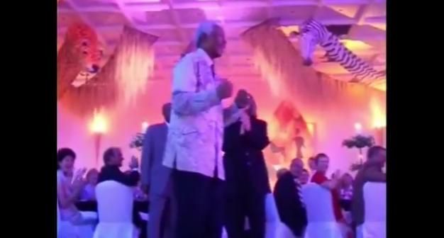 VIDEO - This Video Of Nelson Mandela Dancing To The Corrs Is Amazing ...