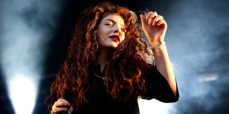 PICTURE: Keeping It Real – Lorde Shares Photo Of Her Face Covered In Spot Cream