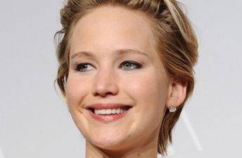 J-Law Isn’t Happy With the Paps… And Let’s Them Know About It