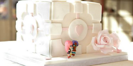 13 of the Geekiest and Most Spectacular Wedding Cakes in the World
