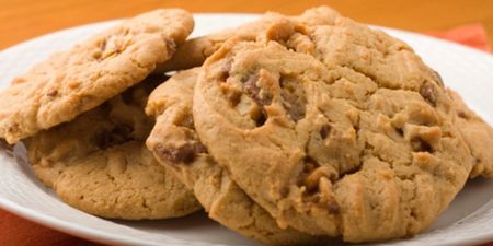 Say What?! Cookies Claim to Increase Your Breast Size to a F-Cup