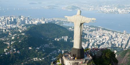 Don’t Look Down! Man Takes Unbelievably Epic Selfie On Top of Christ the Redeemer Statue