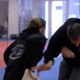 VIDEO: Her.ie Wants You To Stay Safe – WK 5: How To React When Someone Attempts To Mug You Using Krav Maga