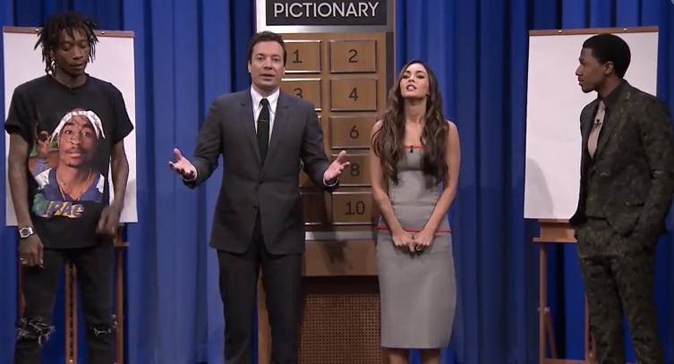 Watch Megan Fox And Nick Cannon Beat Wiz Khalifa And Jimmy Fallon At A Game Of Pictionary Her Ie