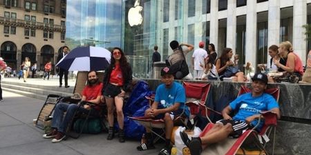 iPhone 6 Mania: Fans Prepared to Camp Out for 16 Days