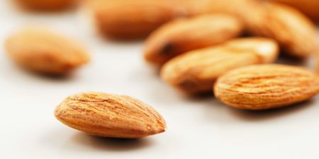 Almonds: This Week’s Detox Superfood To Add To Your Shopping List