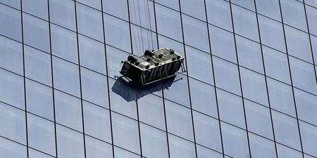Window Washers Left Dangling From 69th Story Of World Trade Centre Following Scaffolding Accident