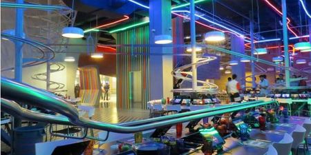 Who Likes Roller Coasters? Abu Dhabi Do! New Restaurant Replaces Waiters With Roller Coasters