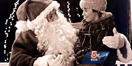 Real-Life Miracle On 34th Street: Signing Santa Makes Little Girl’s Christmas