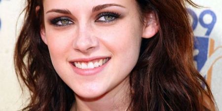 Kristen Stewart Feels Robert Pattinson is “Trying to Punish” Her
