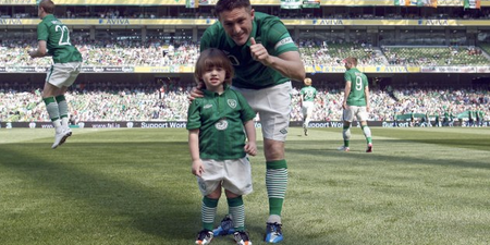 WATCH: Robbie Keane’s Son Got A Very Special Present From Niall Horan This Morning