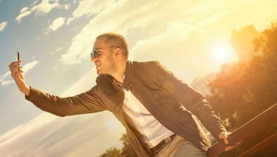 Does Your Man Like To Take Selfies? We’ve Got Some Bad News…