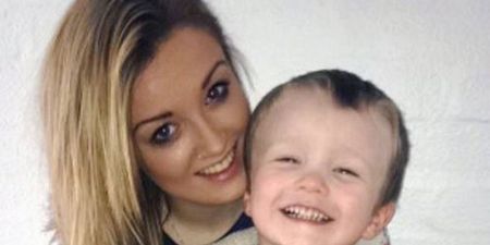 Young Mother “Overwhelmed” After Stranger on Train Hands Her a Note Saying She Is a Good Mum