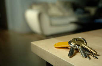 Study says THIS is the right time to move in with your other half