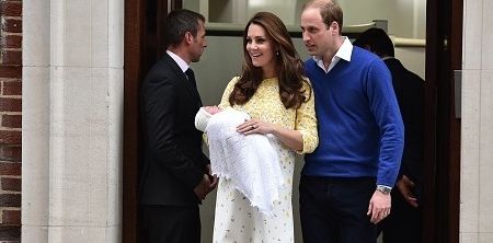 Kate Looks Beautiful In Yellow As She Leaves Hospital With Prince William And Their New Baby
