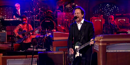 No Better Man! Pearl Jam’s Eddie Vedder Delivers Epic Tribute Performance For David Letterman