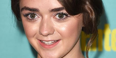 Maisie Williams Shares The Ultimate Selfie From Comic Con