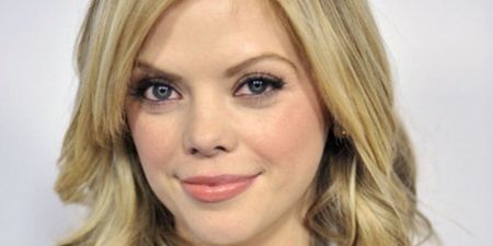 Actress Dreama Walker Ties the Knot in Hawaii