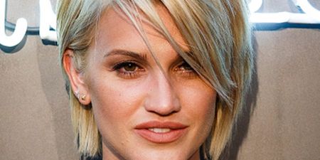 Ashley Roberts Gets New Do… Looks Like Frenchie Out of ‘Grease’