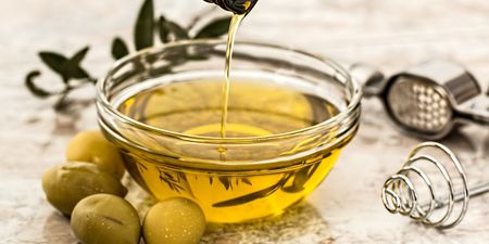 The reason you shouldn’t store olive oil on the kitchen counter top