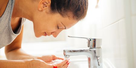 This Is The ‘Best’ Time Of Day To Wash Your Face