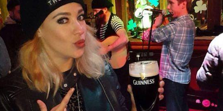Stephanie Davis Was Spotted Having a Few Pints In A Dublin Pub Last Night