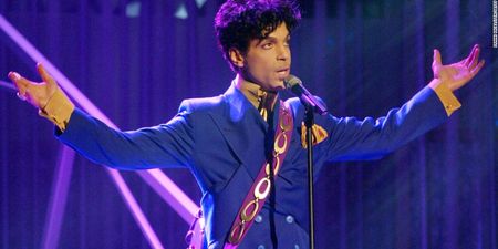 Radio stations around the world are paying tribute to Prince at 10.07pm tonight