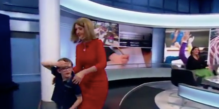 WATCH: BBC presenter stops live broadcast to bring child to the loo