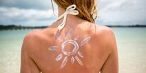 This clever hack will help you to apply sun cream on your back