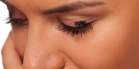The must-have mascara tip to stop those pain in the a** eyelid smudges