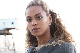 Beyoncé’s latest outfit has caused the internet to lose the head