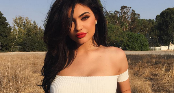 Kylie Jenner Outfits: The Instagrammable Kylie Jenner Outfits Everyone Can  Copy