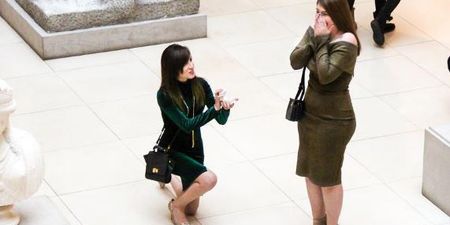 This stranger’s reaction to a woman proposing to her girlfriend is so lovely